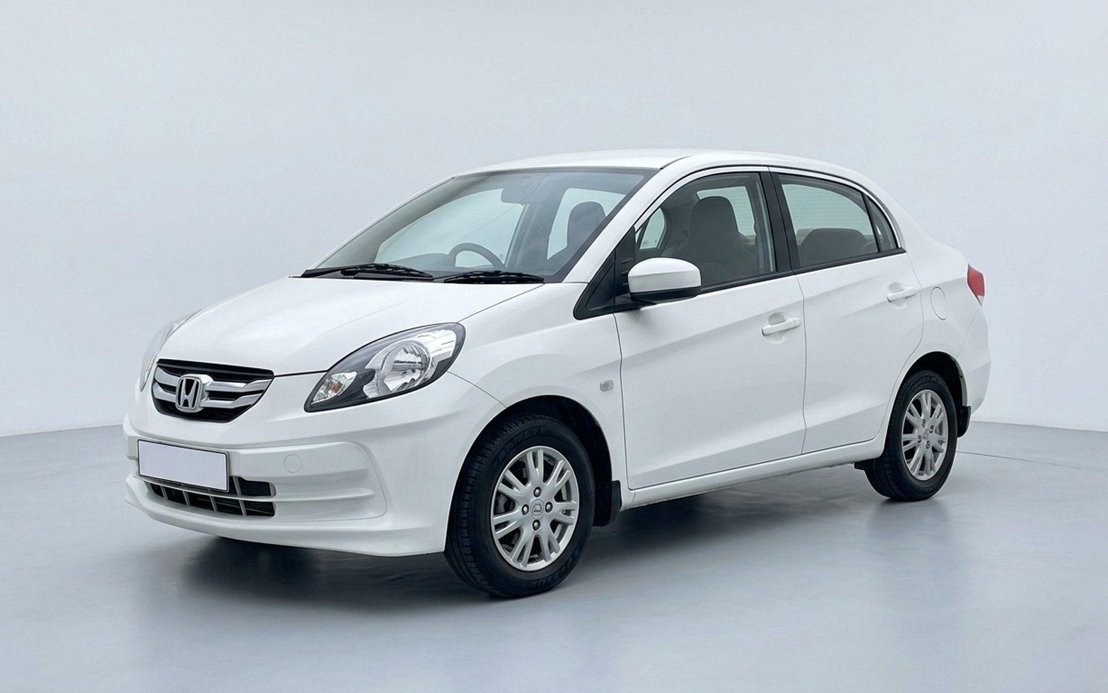 2016 Honda Amaze, white, front three-quarter view