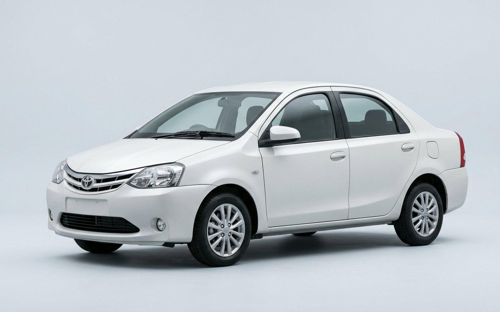 2015 Toyota Etios, white, front three-quarter view